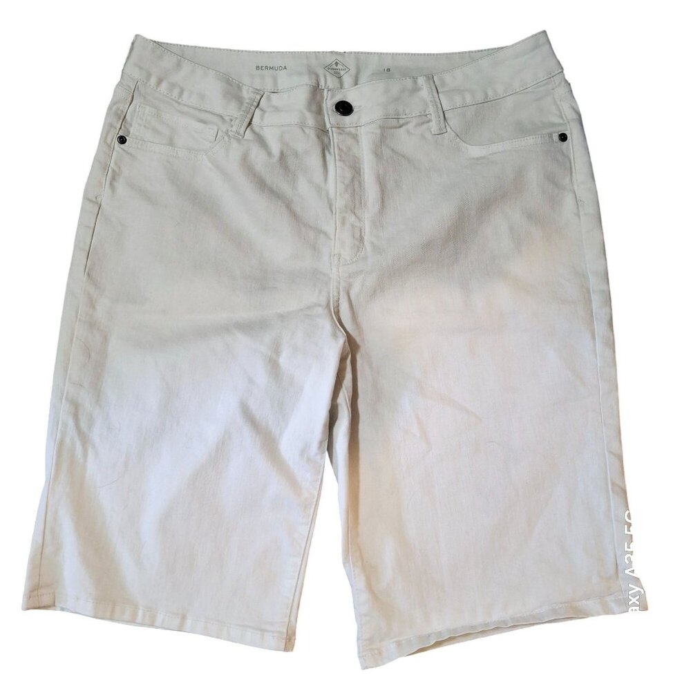 St. Johns Bay Womens Bermuda Shorts White Size 18 Stretch Cotton Blend Casual Su